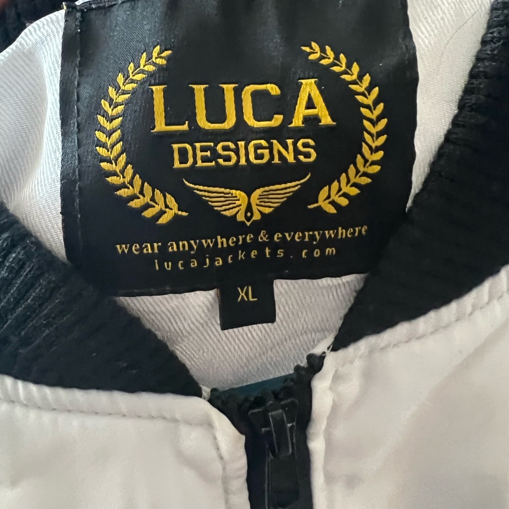 Nintendo theme Jacket - Picture 7 of 8